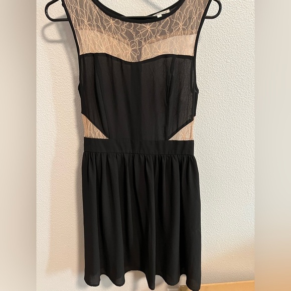 Charlotte Russe Dresses & Skirts - Charlotte Russe Dress size small black with pink lace
